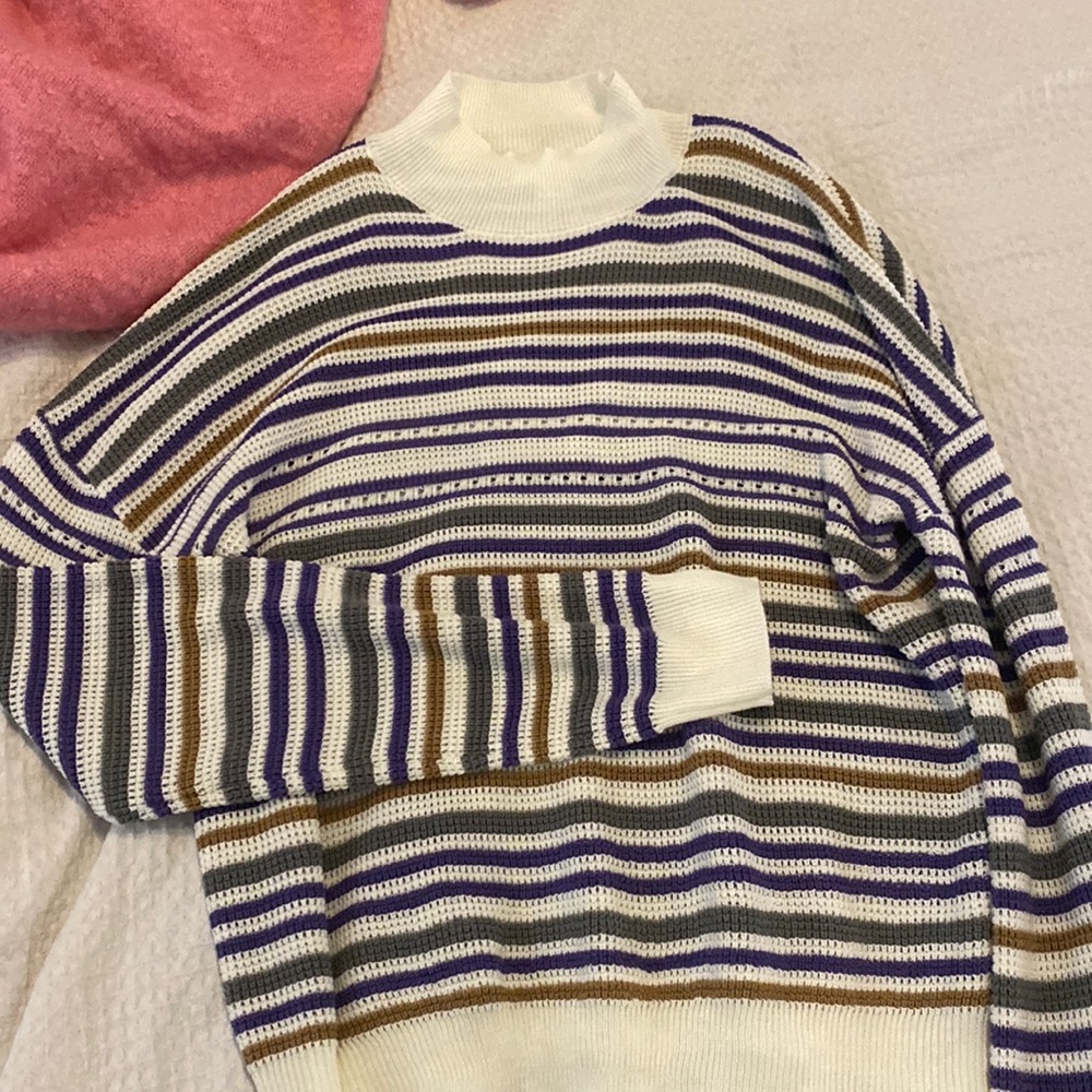 Nordstrom sweater, size small